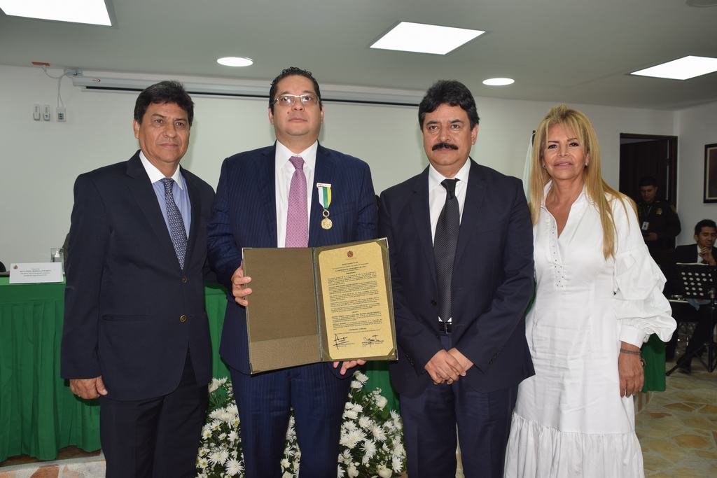 Ricardo Moncaleano Perdomo, Raúl Eduardo Sánchez Sánchez, Magistrado de la Sección de No Reconocimiento de Verdad y responsabilidad de los Hechos y Conductas de la  Jurisdicción Especial  para la Paz; Carlos Julio González Villa, Gobernador; Miryam Hurtado de González.